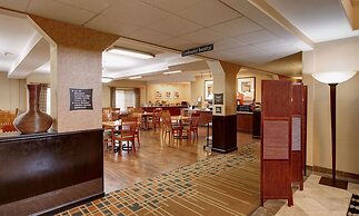 Phoenix Inn Suites - Albany