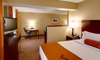 Phoenix Inn Suites - Albany