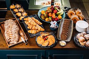 Crowne Plaza Belfast by IHG