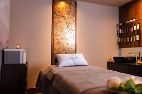 Crowne Plaza Belfast by IHG