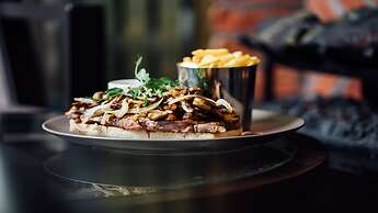 Crowne Plaza Belfast by IHG