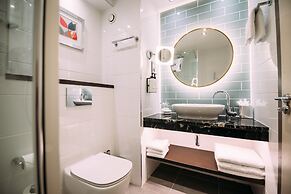 Crowne Plaza Belfast by IHG