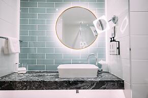 Crowne Plaza Belfast by IHG