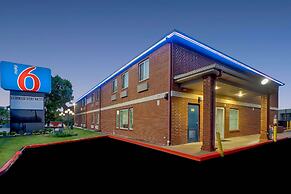 Motel 6 Tulsa, OK - CENTRAL
