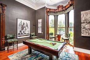 The Mansion On Delaware Ave