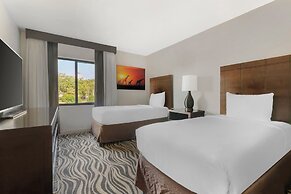 Parkway International Resort