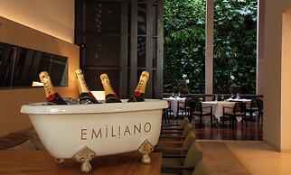 Hotel Emiliano