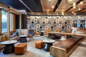 The Clancy, Autograph Collection