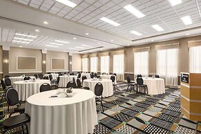 Royal Hotel Edmonton Airport, Trademark Collection by Wyndham