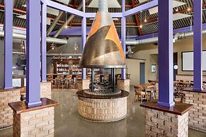 Royal Hotel Edmonton Airport, Trademark Collection by Wyndham