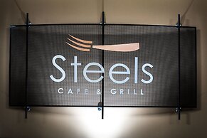 Royal Hotel Edmonton Airport, Trademark Collection by Wyndham