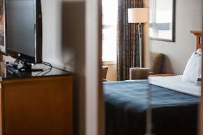 Royal Hotel Edmonton Airport, Trademark Collection by Wyndham