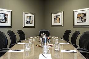 Royal Hotel Edmonton Airport, Trademark Collection by Wyndham