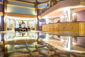 Royal Hotel Edmonton Airport, Trademark Collection by Wyndham