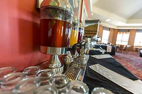 Royal Hotel Edmonton Airport, Trademark Collection by Wyndham