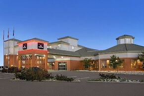 Royal Hotel Edmonton Airport, Trademark Collection by Wyndham