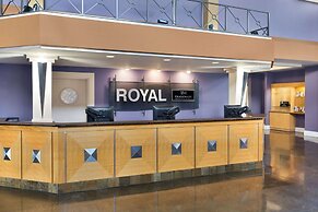 Royal Hotel Edmonton Airport, Trademark Collection by Wyndham