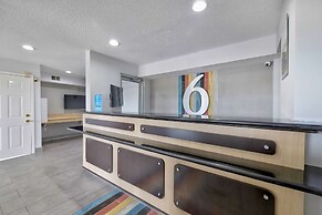 Studio 6 Dallas, TX - North - Richardson