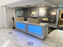 Holiday Inn Express And Suites Longview North by IHG