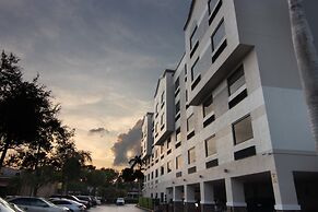 Holiday Inn Express & Suites Ft. Lauderdale Airport West by IHG
