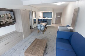 Holiday Inn Express & Suites Ft. Lauderdale Airport West by IHG