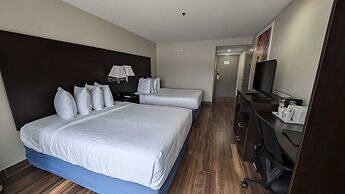 Days Inn & Suites by Wyndham Tampa/Raymond James Stadium