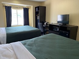 Days Inn & Suites by Wyndham Tampa/Raymond James Stadium