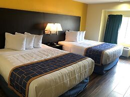 Days Inn & Suites by Wyndham Tampa/Raymond James Stadium