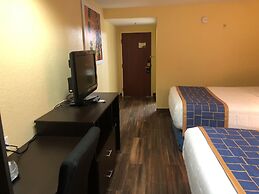 Days Inn & Suites by Wyndham Tampa/Raymond James Stadium