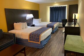 Days Inn & Suites by Wyndham Tampa/Raymond James Stadium