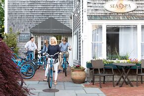 Vineyard Square Hotel & Suites