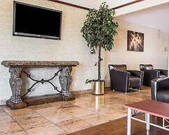 Quality Inn & Suites Middletown - Franklin