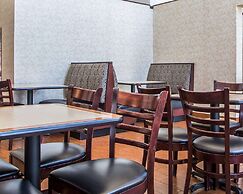 Quality Inn & Suites Middletown - Franklin