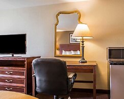 Quality Inn & Suites Middletown - Franklin
