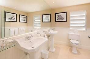 Blue Waters Resort & Spa