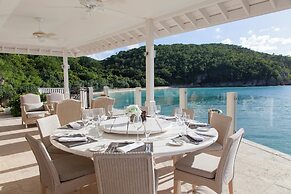 Blue Waters Resort & Spa