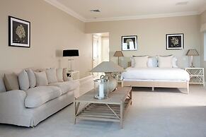 Blue Waters Resort & Spa