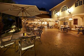 Blue Waters Resort & Spa