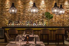 Blue Waters Resort & Spa