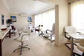 Blue Waters Resort & Spa