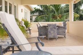 Blue Waters Resort & Spa