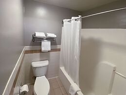 Motel 6 Norway, MI