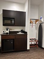 Holiday Inn Express & Suites Chicago-Deerfield/Lincolnshire by IHG