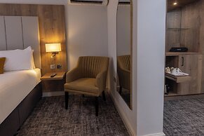 Crowne Plaza East Midlands Airport by IHG