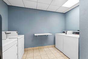 Suburban Studios Orlando - Ocoee/Winter Garden