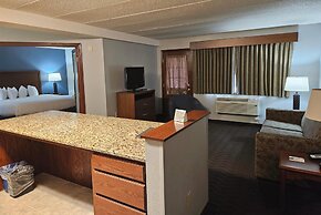 AmericInn by Wyndham Marshall