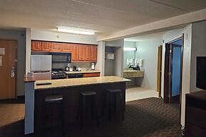 AmericInn by Wyndham Marshall
