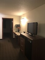 AmericInn by Wyndham Marshall