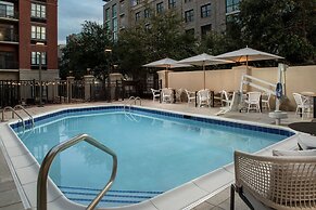 Courtyard by Marriott Savannah Downtown/Historic District