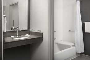 Courtyard by Marriott Savannah Downtown/Historic District